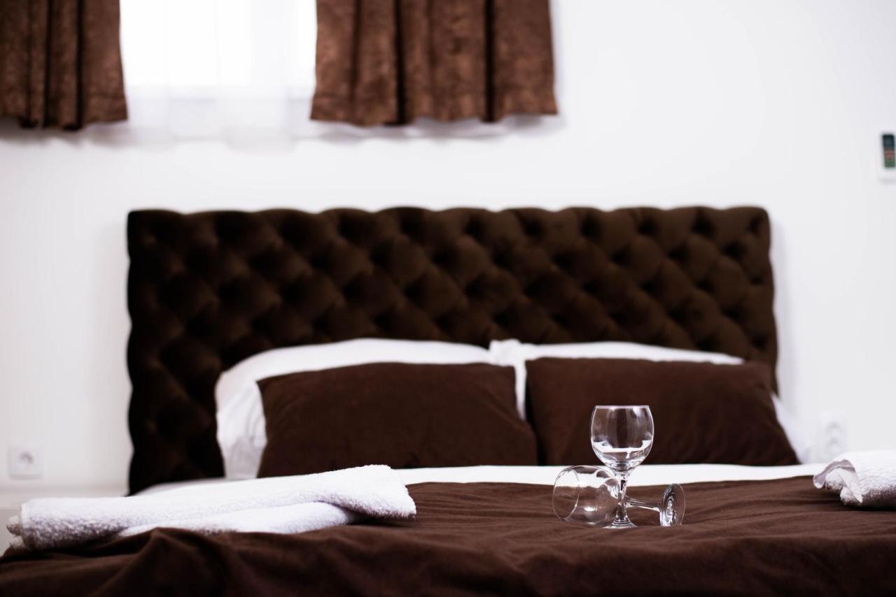 Sobe I Apartmani Casa Mia Pecinci Екстер'єр фото