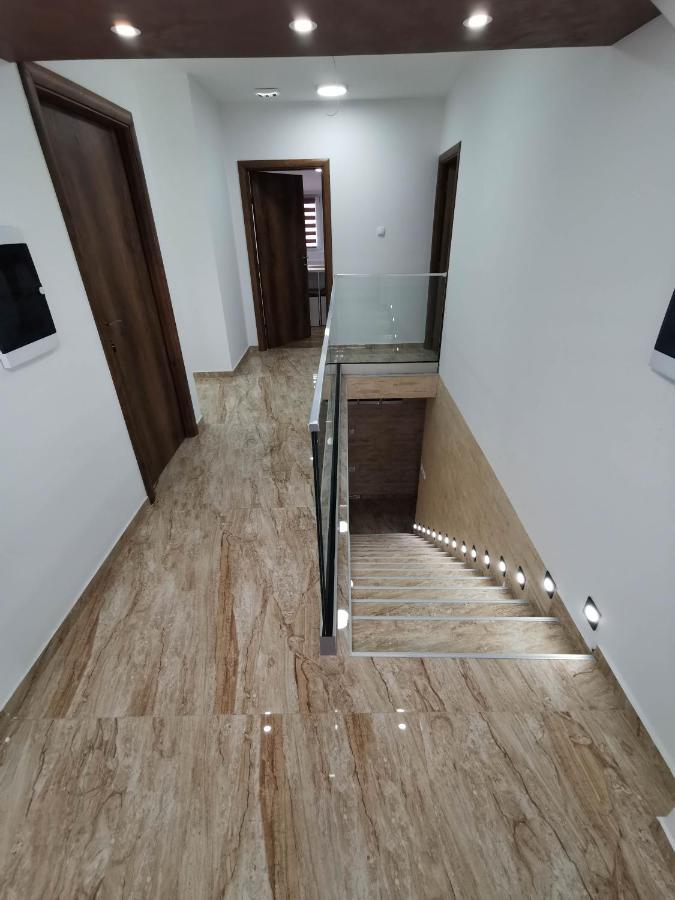 Sobe I Apartmani Casa Mia Pecinci Екстер'єр фото