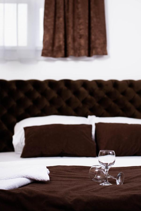 Sobe I Apartmani Casa Mia Pecinci Екстер'єр фото