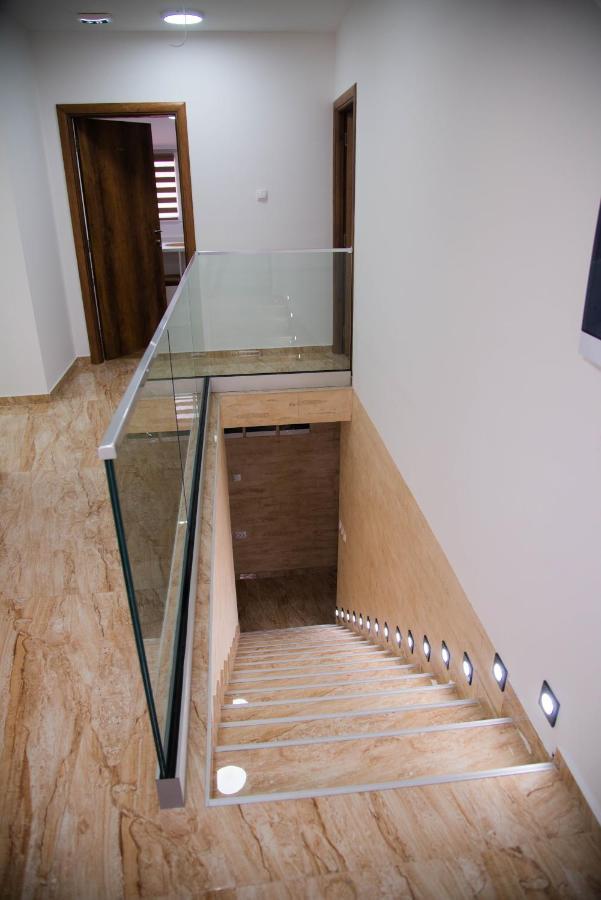 Sobe I Apartmani Casa Mia Pecinci Екстер'єр фото