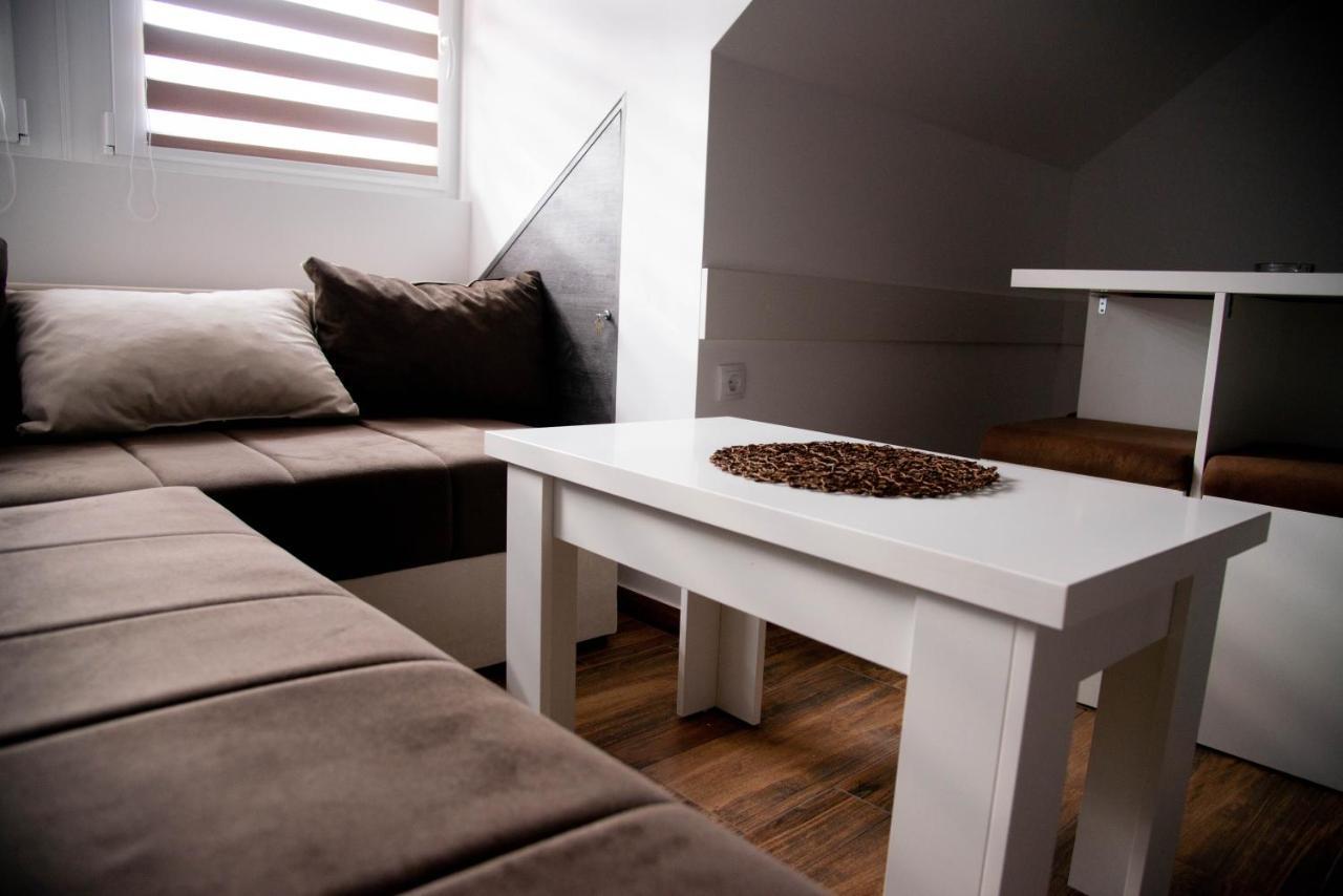 Sobe I Apartmani Casa Mia Pecinci Екстер'єр фото