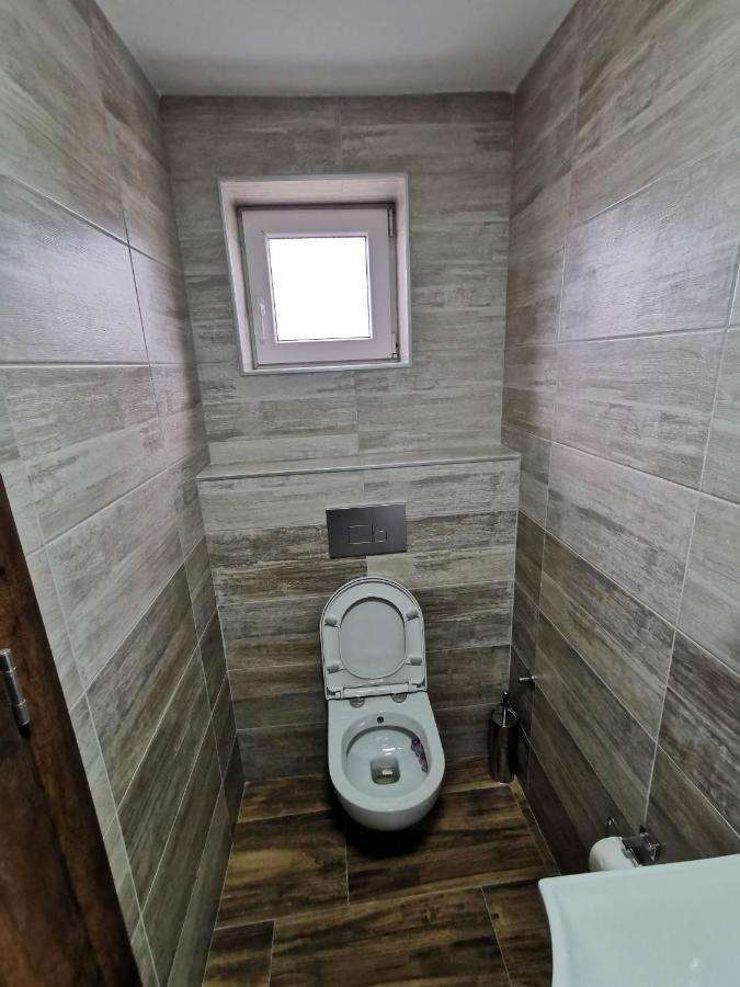 Sobe I Apartmani Casa Mia Pecinci Екстер'єр фото