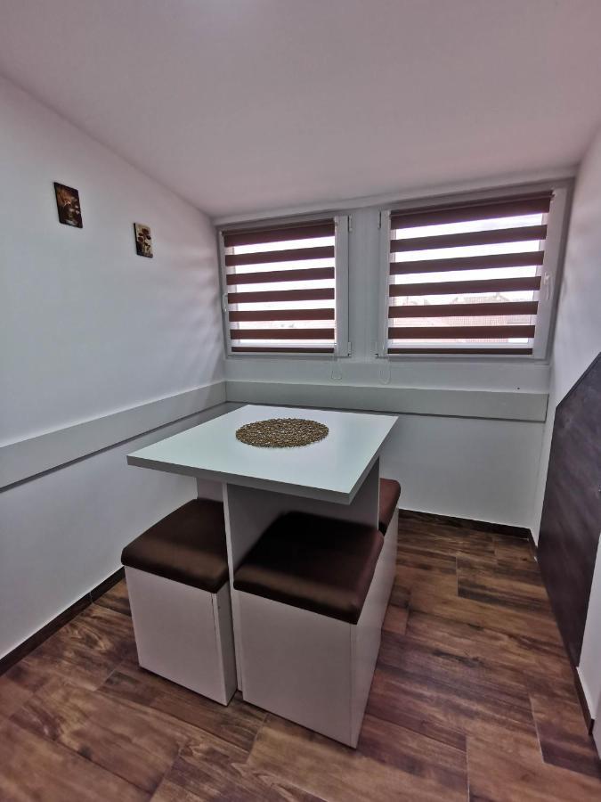 Sobe I Apartmani Casa Mia Pecinci Екстер'єр фото