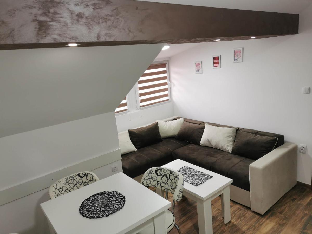 Sobe I Apartmani Casa Mia Pecinci Екстер'єр фото
