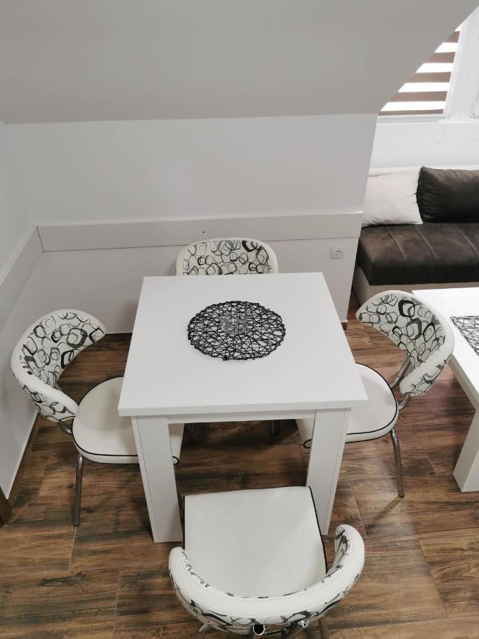 Sobe I Apartmani Casa Mia Pecinci Екстер'єр фото